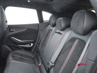 ASTON MARTIN DBX usata 9