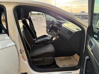 VOLKSWAGEN Taigo usata, con Controllo automatico clima