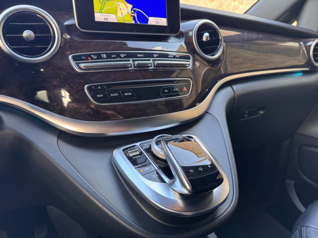MERCEDES-BENZ V 250 usata, con MP3