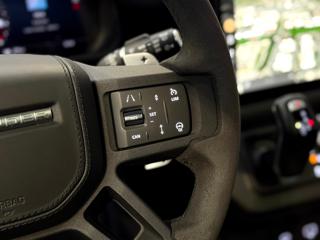 LAND ROVER Defender usata, con Trazione integrale