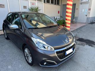 PEUGEOT 208 usata, con Airbag