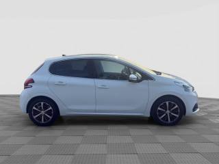 PEUGEOT 208 usata 5