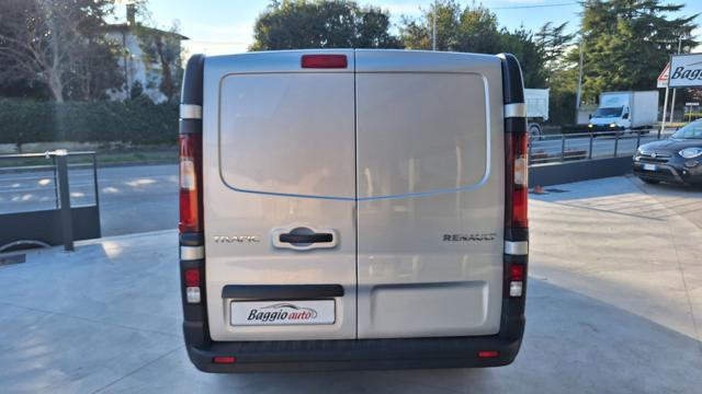 RENAULT Trafic usata 12