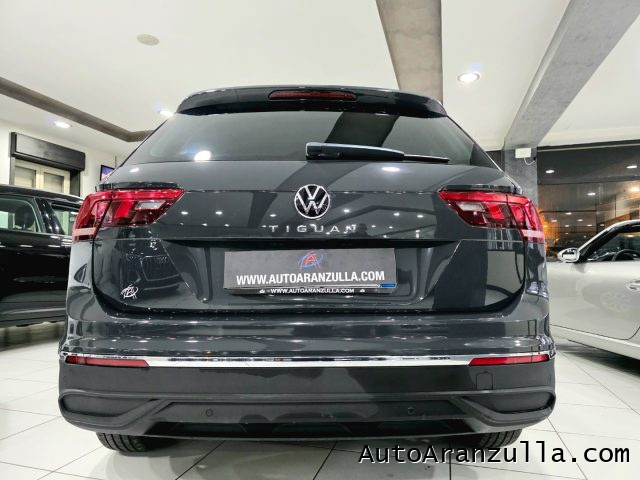 VOLKSWAGEN Tiguan usata, con MP3