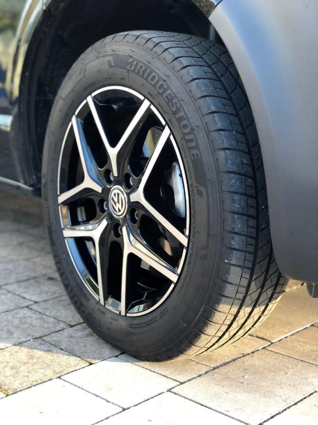 VOLKSWAGEN Caravelle usata, con Controllo automatico clima