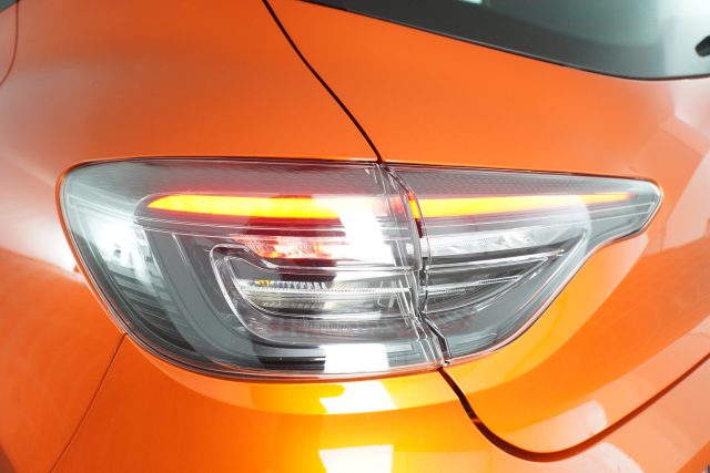 RENAULT Clio usata 14