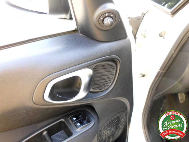 FIAT 500L usata, con USB