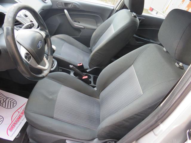 FORD Fiesta usata, con ESP