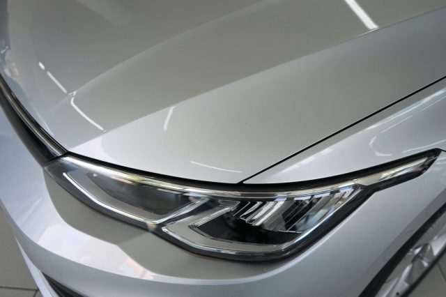 VOLKSWAGEN Golf usata, con Sensori di parcheggio anteriori