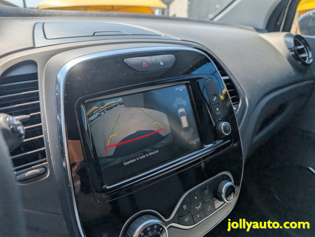 RENAULT Captur usata, con Touch screen