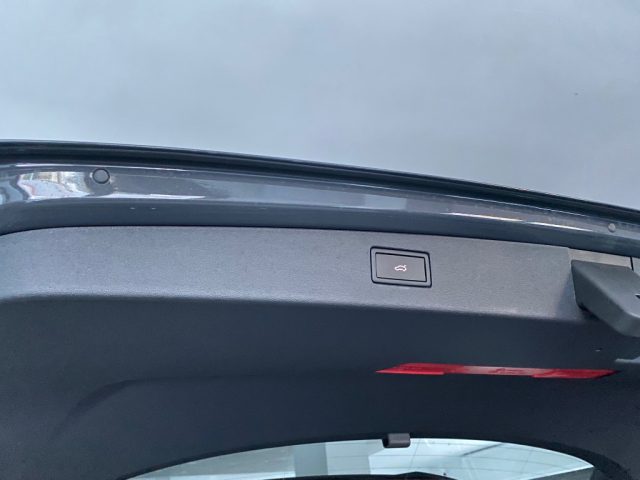 VOLKSWAGEN Tiguan usata, con Servosterzo