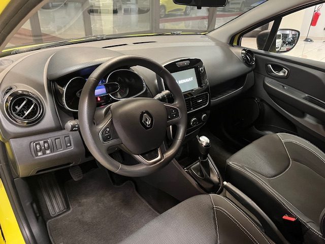 RENAULT Clio usata, con Controllo trazione