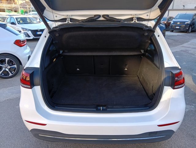MERCEDES-BENZ B 180 usata, con Sensore di luce