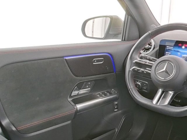 MERCEDES-BENZ GLA 200 usata, con Climatizzatore