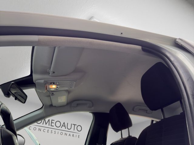 PEUGEOT 208 usata, con Riconoscimento dei segnali stradali