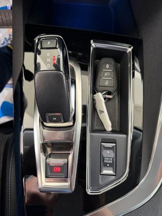 PEUGEOT 3008 usata, con Airbag testa