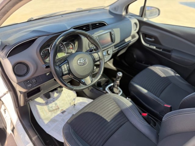 TOYOTA Yaris usata, con Bluetooth