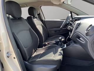 RENAULT Captur usata 8