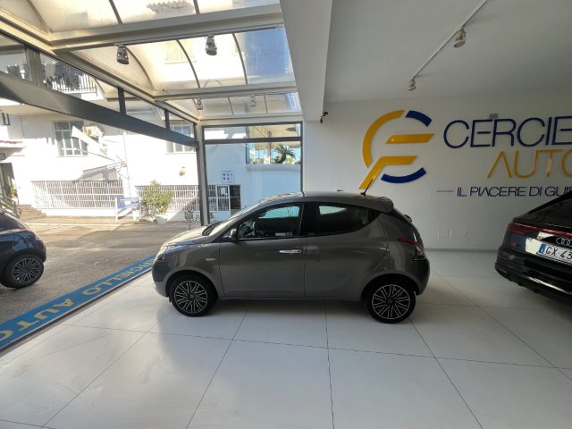 LANCIA Ypsilon usata, con Autoradio