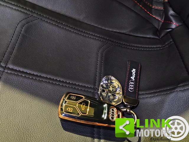 AUDI TT usata, con USB