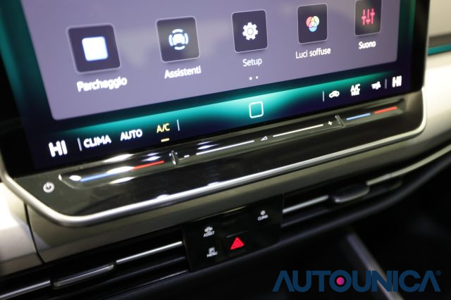VOLKSWAGEN Golf usata, con Specchietti laterali elettrici
