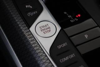 BMW 330 usata, con USB