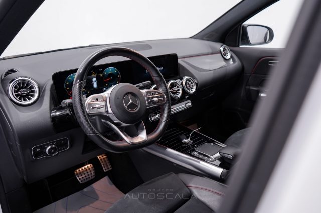 MERCEDES-BENZ GLA 200 usata, con Sistema di navigazione