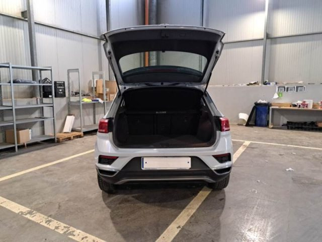 VOLKSWAGEN T-Roc usata, con Autoradio