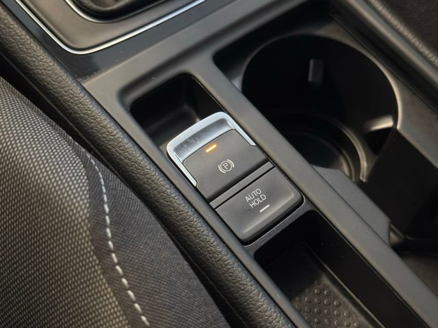 VOLKSWAGEN Golf usata, con Fendinebbia