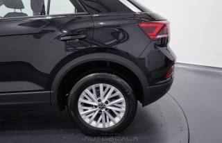VOLKSWAGEN T-Roc usata, con Sensori di parcheggio posteriori