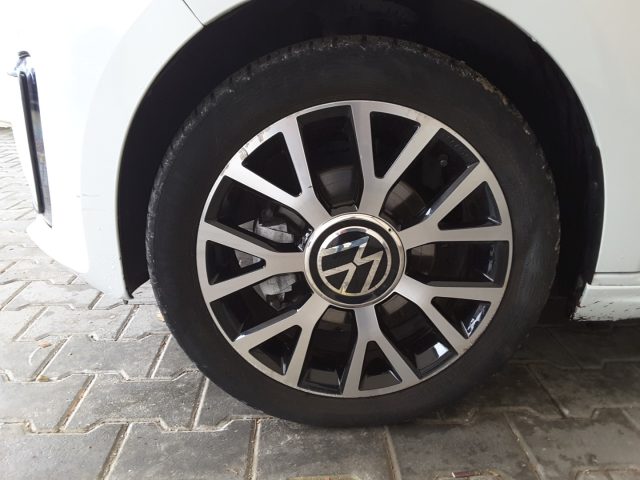 VOLKSWAGEN e-up! usata, con Airbag Passeggero