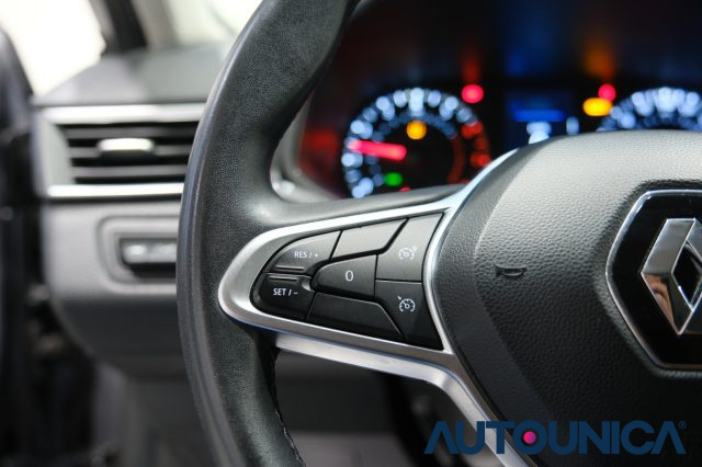 RENAULT Clio usata, con Fari LED