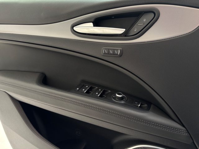 ALFA ROMEO Stelvio usata, con Controllo elettronico della corsia