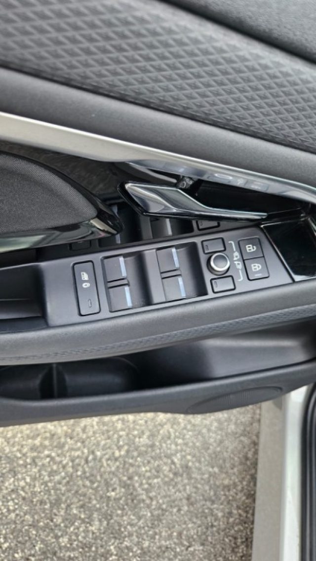 LAND ROVER Range Rover Evoque usata, con Autoradio digitale