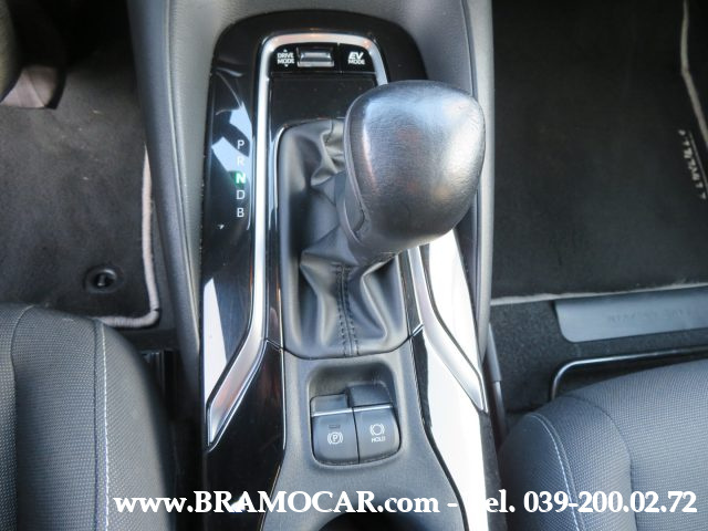 TOYOTA Corolla usata, con USB