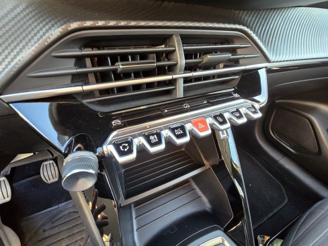 PEUGEOT 208 usata, con Autoradio digitale