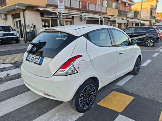 LANCIA Ypsilon usata, con Autoradio