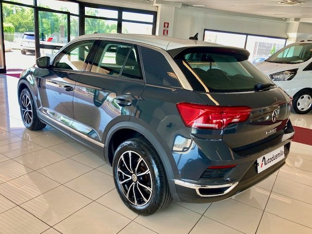 VOLKSWAGEN T-Roc usata, con Autoradio