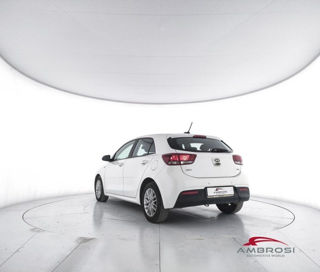 KIA Rio usata 3