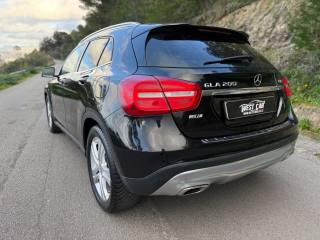 MERCEDES-BENZ GLA 200 usata, con Autoradio