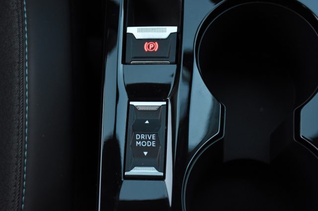 PEUGEOT 208 usata, con Park Distance Control