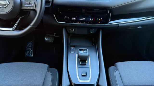 NISSAN Qashqai usata, con Controllo automatico clima