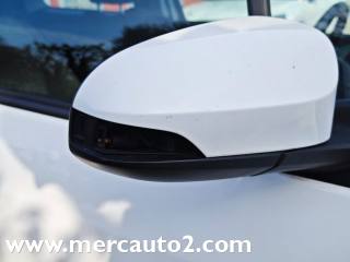 TOYOTA Yaris usata 24