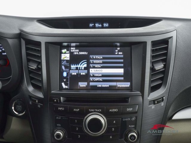 SUBARU OUTBACK usata 13