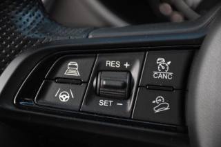 ALFA ROMEO Stelvio usata, con Autoradio digitale