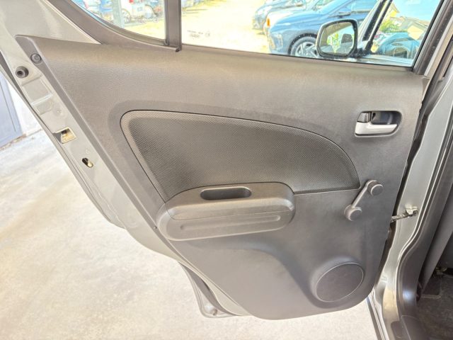 OPEL Agila usata, con Bluetooth