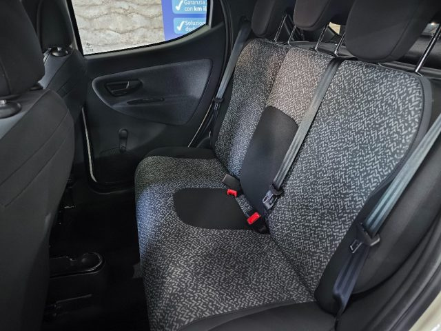 LANCIA Ypsilon usata, con USB