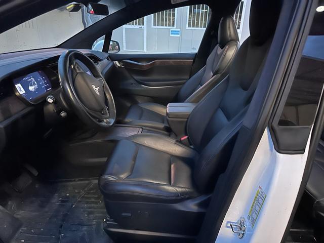 TESLA Model X usata, con Chiusura centralizzata