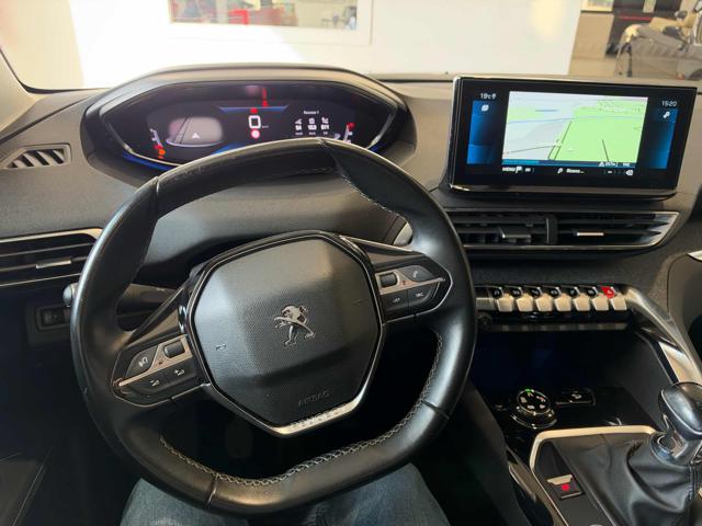 PEUGEOT 3008 usata, con Fari LED