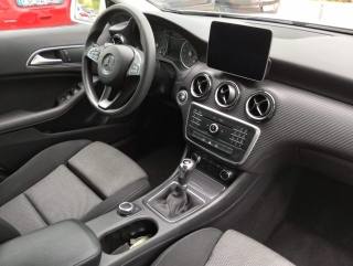 MERCEDES-BENZ GLA 180 usata, con Controllo trazione